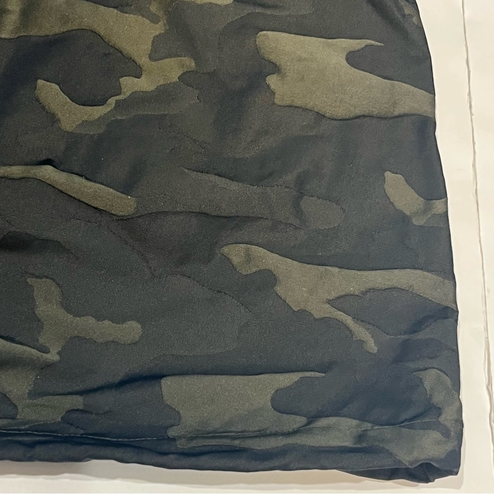 Chico's Zenergy Green Anorak Camo Embossed Full Zip Jacket With Hood Size 8/10 - Picture 14 of 16